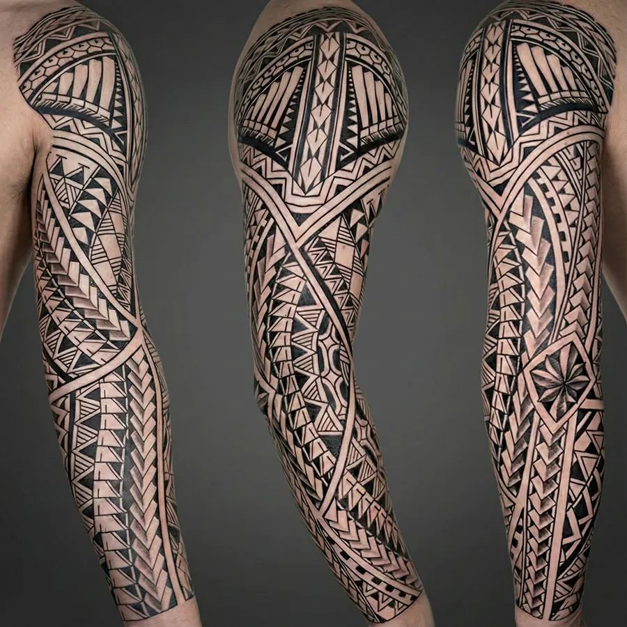 Kadıköy Body Art Polynesian full sleeve dövmesi, tam kol tribal tattoo çalışması