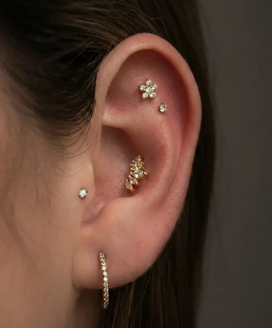 Kadıköy Body Art minimal kulak piercing uygulaması