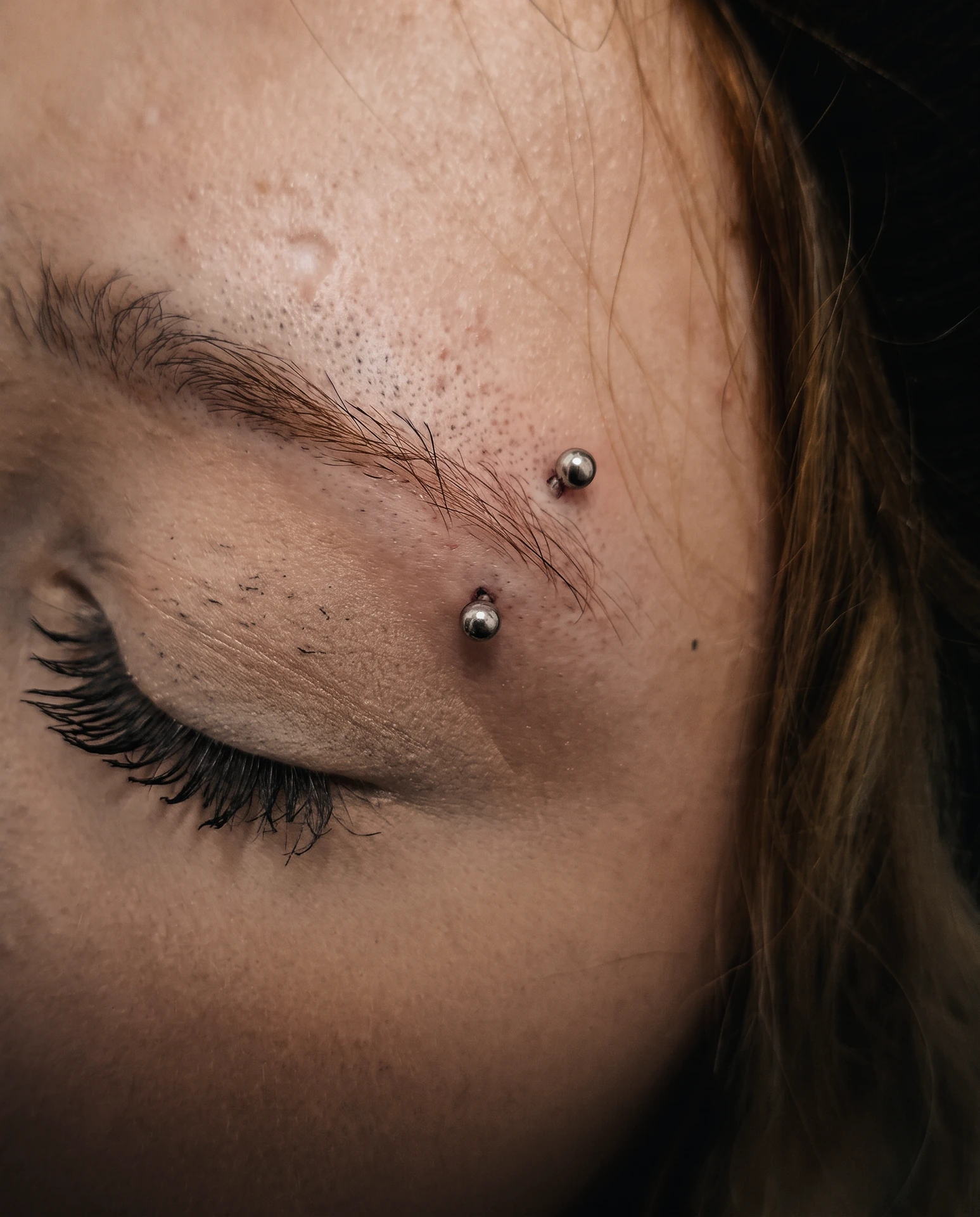 Kaş bölgesinde piercing uygulaması