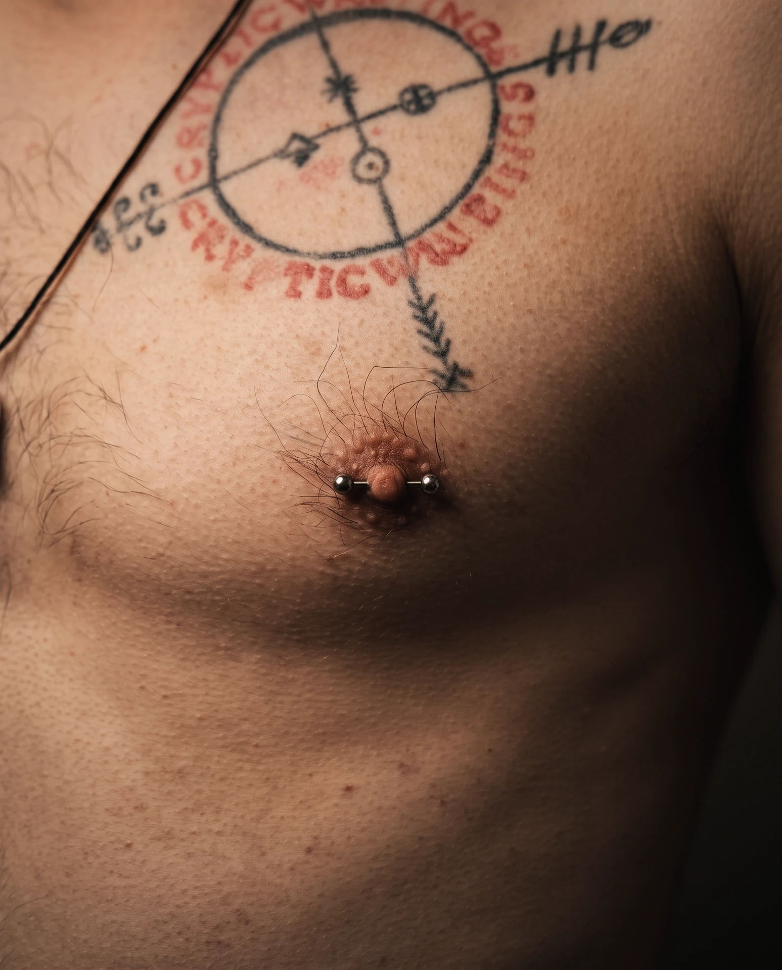 Nipple piercing uygulaması